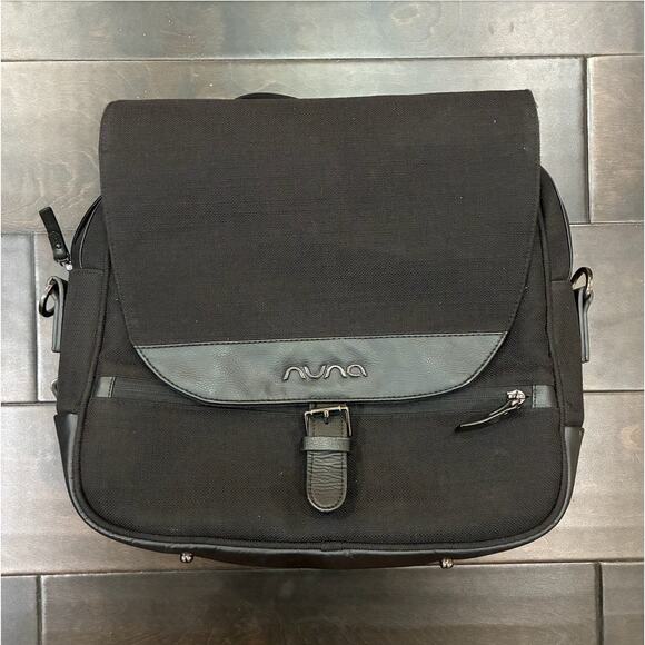 Nuna Diaper Bag Black Unisex Parent Backpack - Picture 1 of 6
